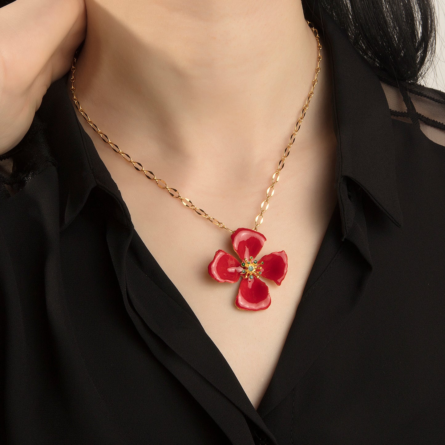 Hibiscus Çiçek Kolye
